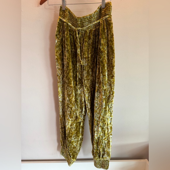 Anthropologie Pants - Anthropologie Olive Green Crushed Velvet Jogger Pants